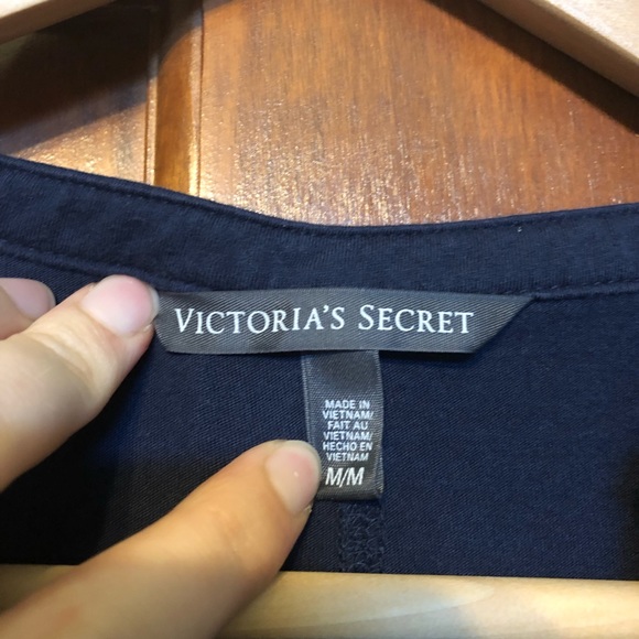 *3/$15* Victoria's Secret 3/4 Sleeve Henley Tee M - Picture 3 of 3